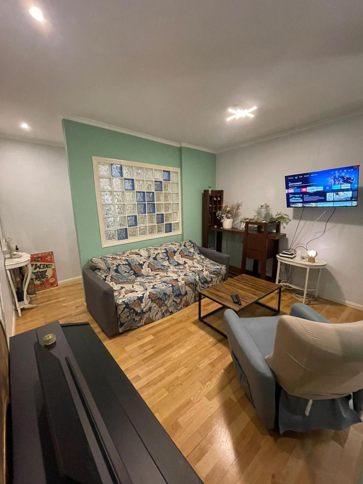 Guest house Cozy Family Apartment *
