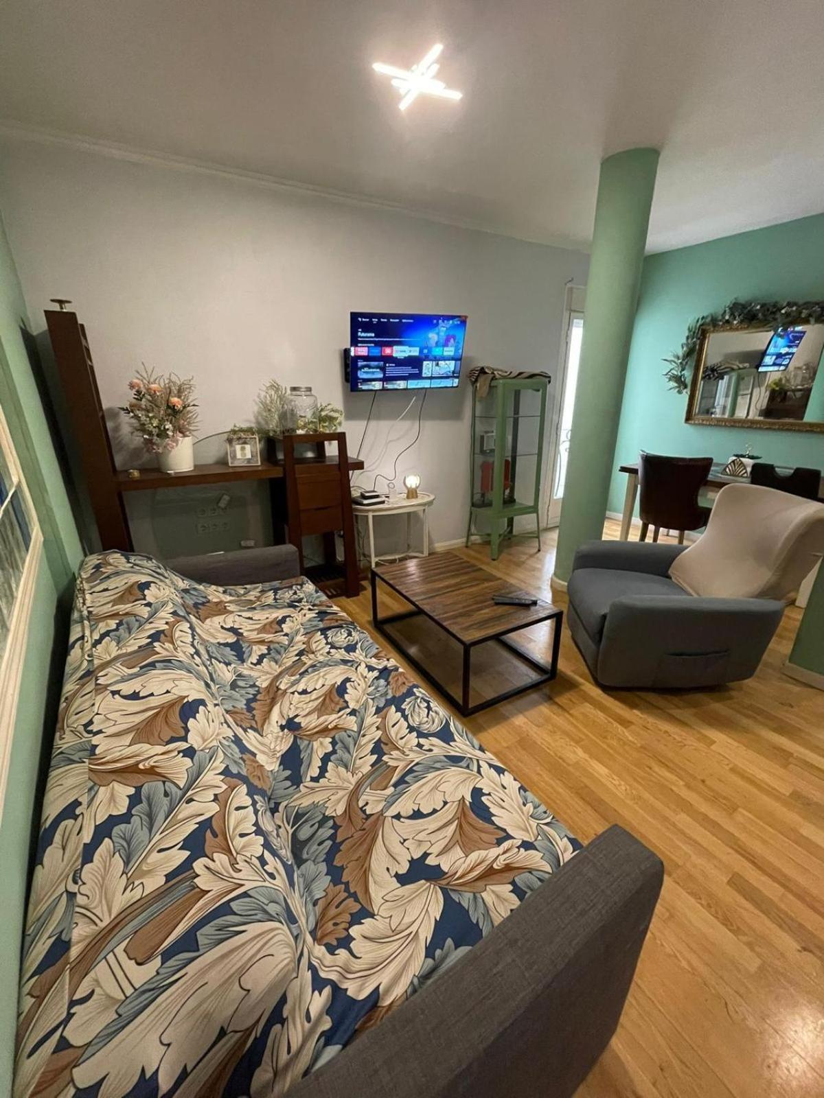 Guest house Cozy Family Apartment Madrid